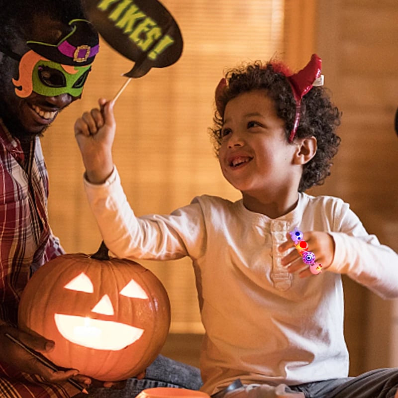 🔥 ÚLTIMO DÍA DE PROMOCIÓN - 50% DE DESCUENTO 🎃👻 Anillos Luminosos LED de Halloween (Set de 50 unidades) 😍