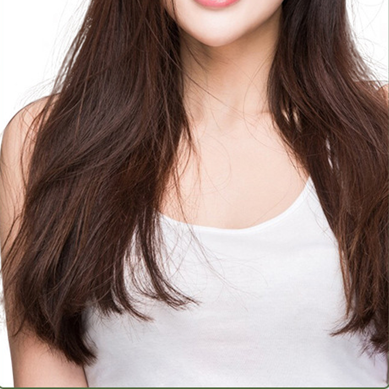 Tinte para el cabello suave, de origen vegetal y de uso rápido.